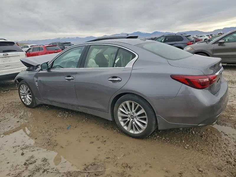2021 INFINITI Q50 LUXE  