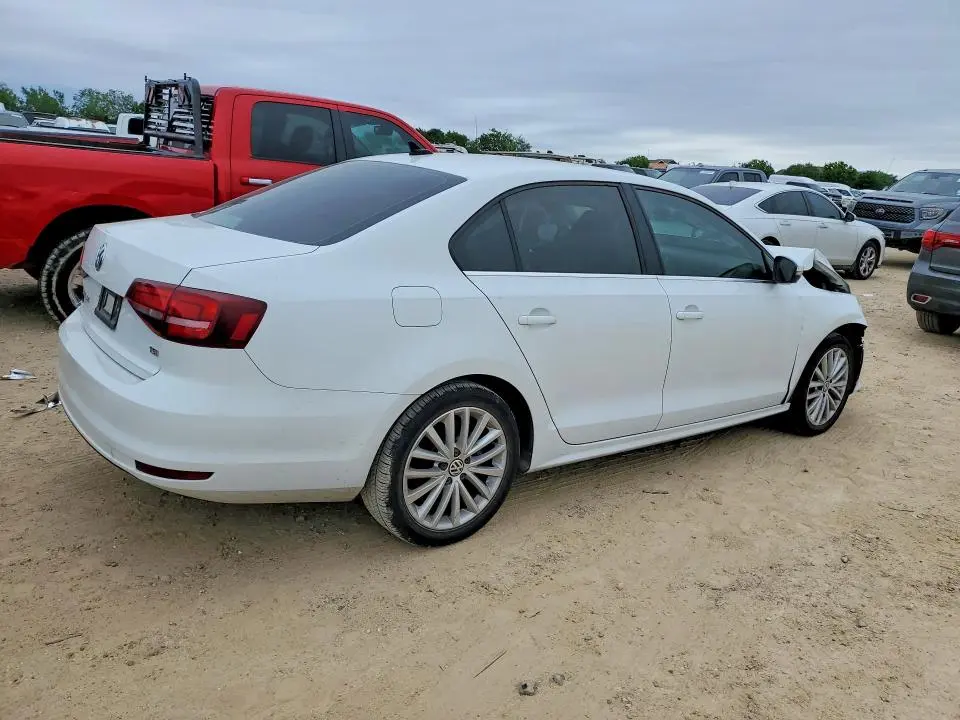2016 VOLKSWAGEN JETTA SEL  