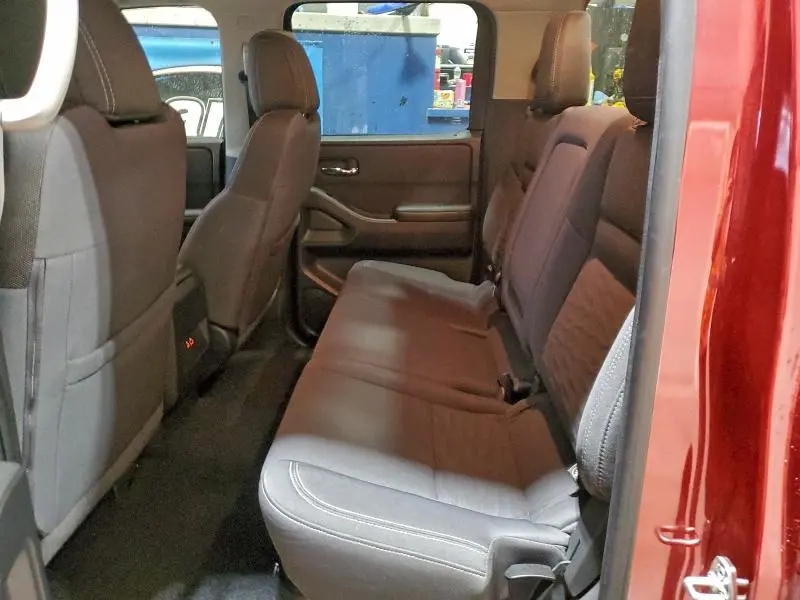 2022 NISSAN FRONTIER SV  