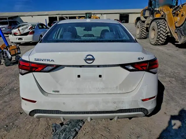 2022 NISSAN SENTRA SV  