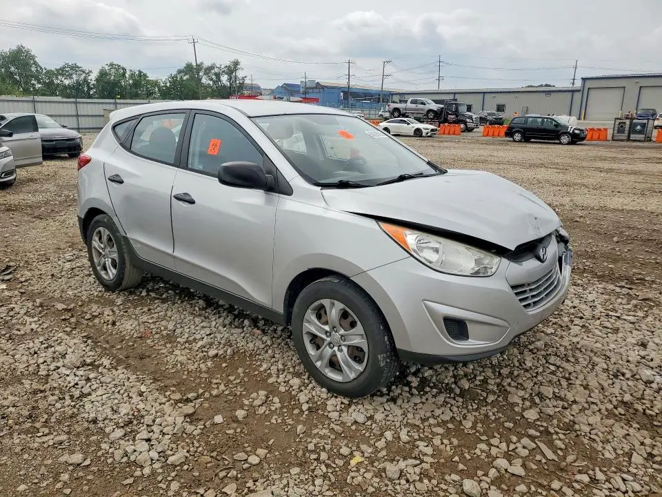 2011 HYUNDAI TUCSON GL  