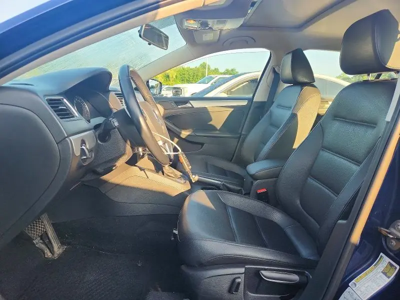 2013 VOLKSWAGEN JETTA SE  