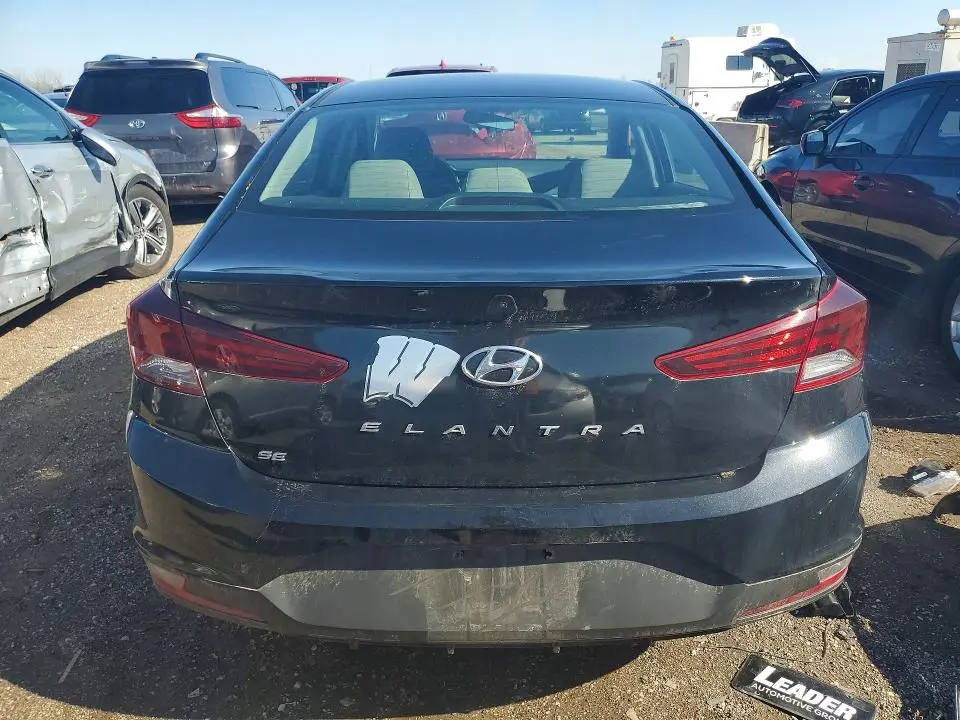 2019 HYUNDAI ELANTRA SE  