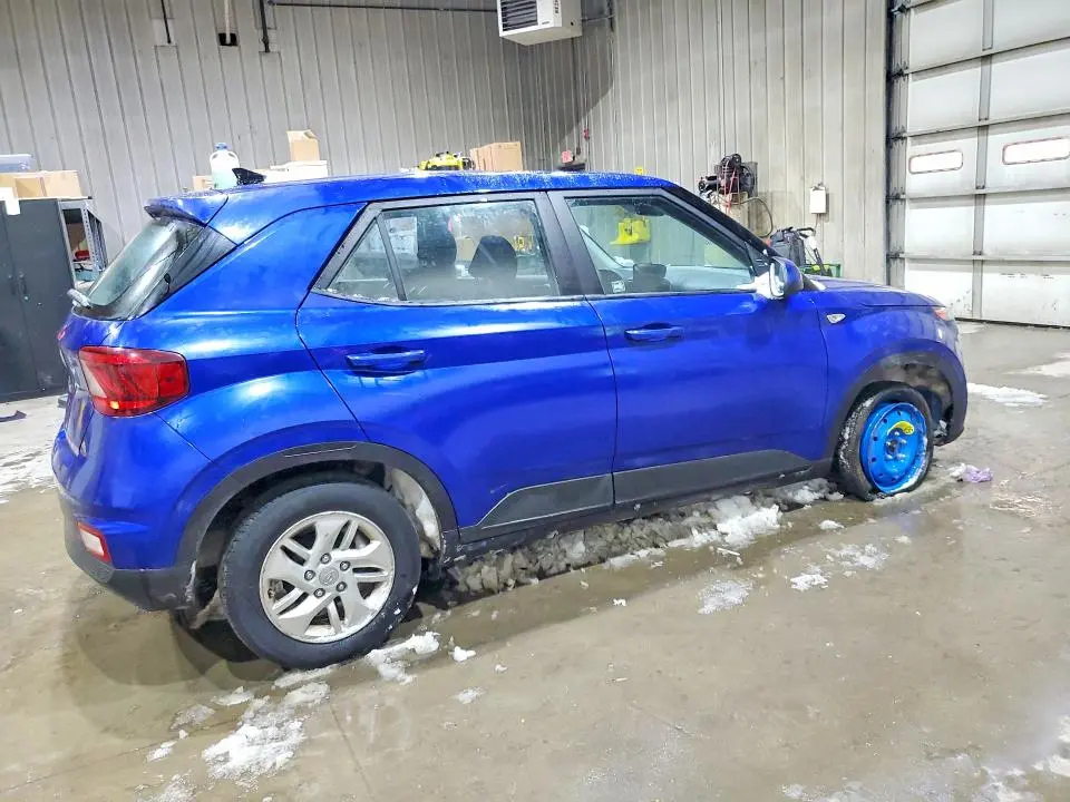 2021 HYUNDAI VENUE SE  