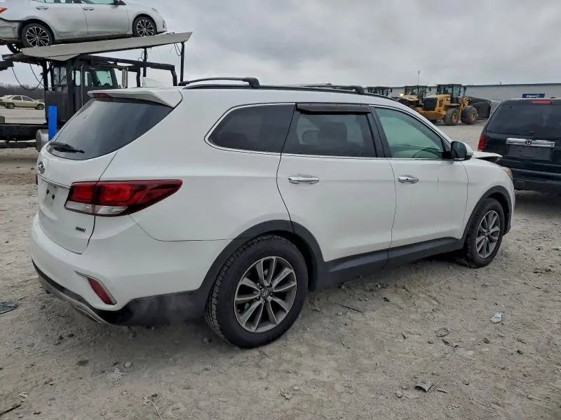 2018 HYUNDAI SANTA FE SE  