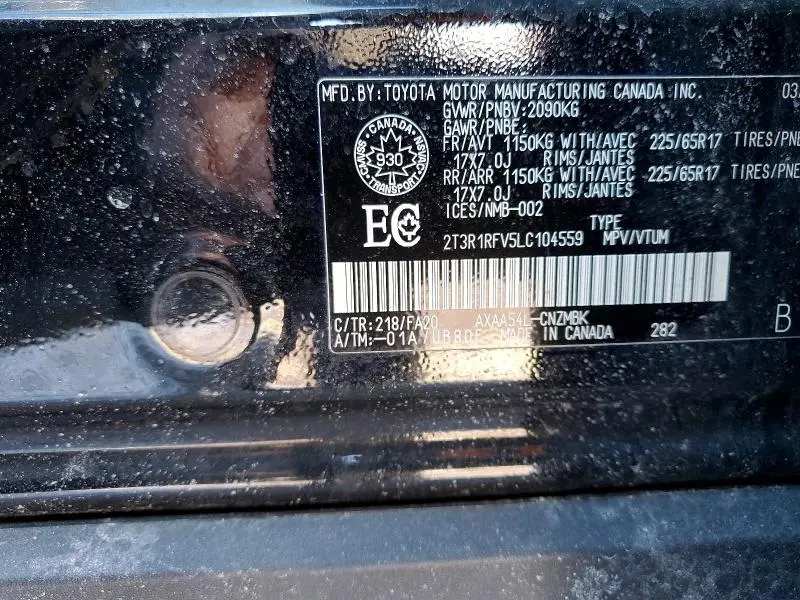 2020 TOYOTA RAV4 XLE  