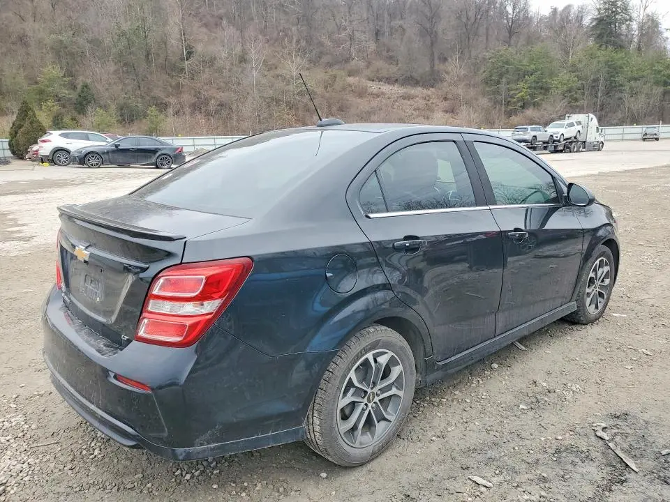 2017 CHEVROLET SONIC LT  
