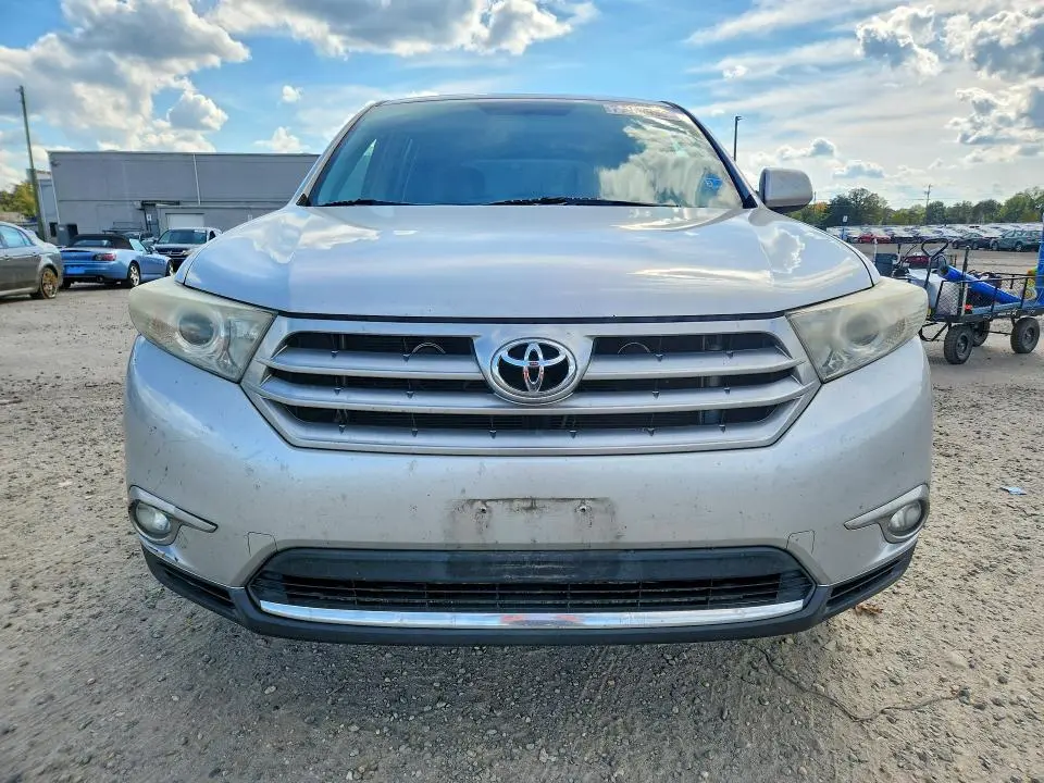 2012 TOYOTA HIGHLANDER BASE  