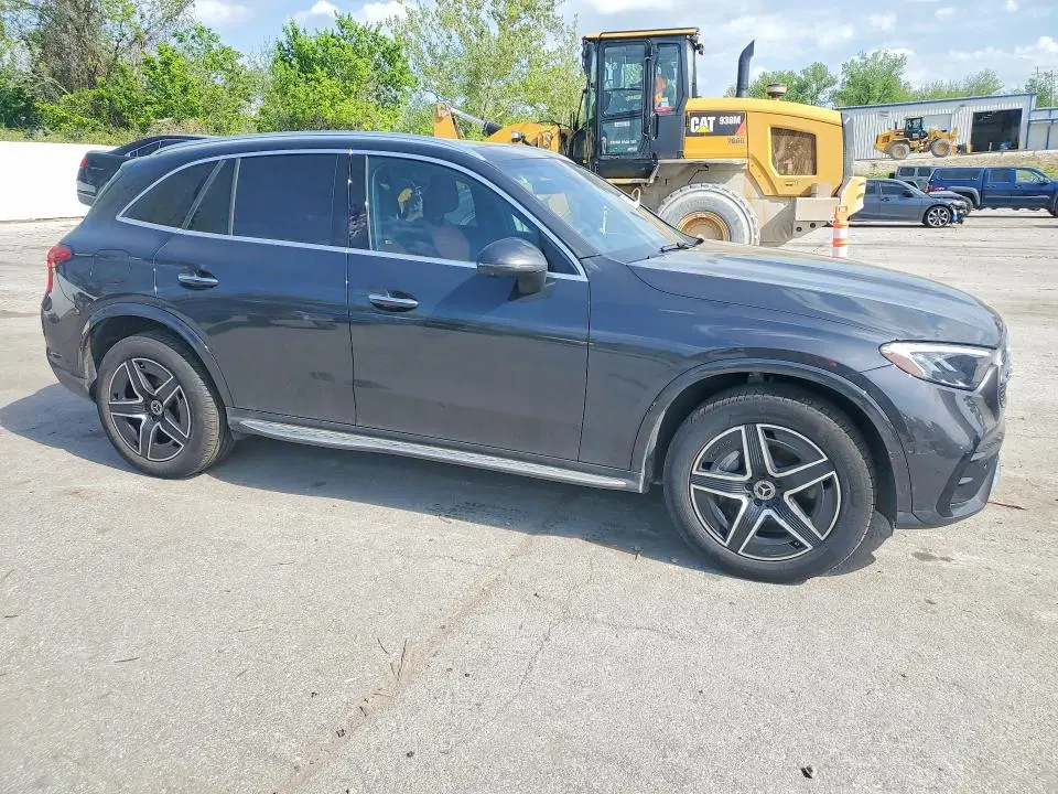 2025 MERCEDES-BENZ GLC 300 4MATIC  