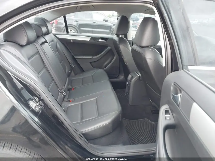 2013 VOLKSWAGEN JETTA 2.5L SE