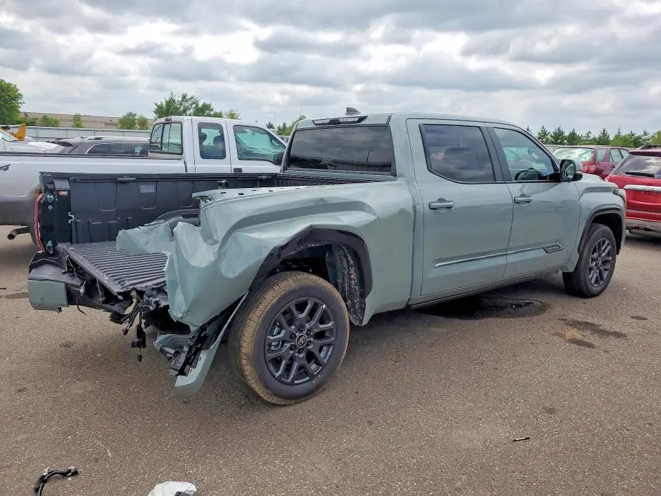 2026 TOYOTA TUNDRA PLATINUM  