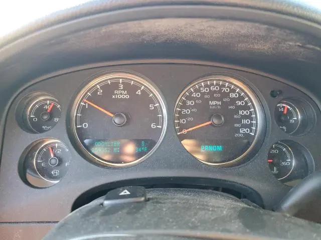 2011 CHEVROLET SUBURBAN K1500 LS  