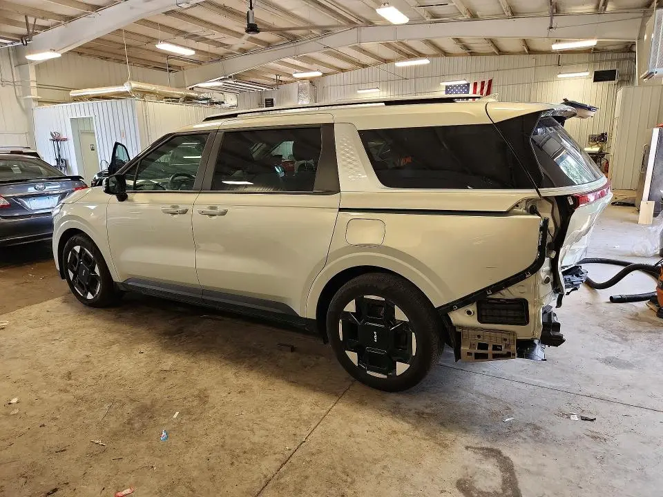 2025 KIA CARNIVAL EX  