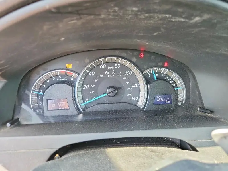 2012 TOYOTA CAMRY SE  