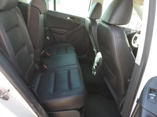 2012 VOLKSWAGEN TIGUAN S