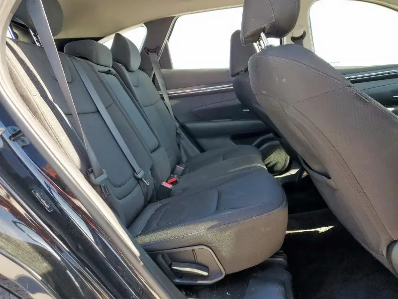 2023 HYUNDAI TUCSON SE  