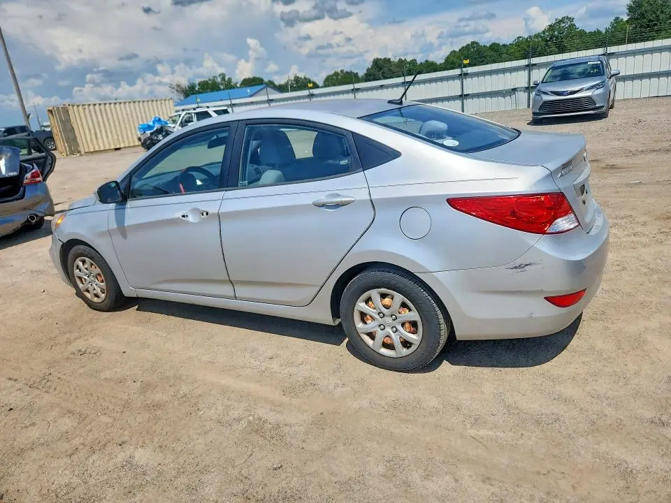 2012 HYUNDAI ACCENT GLS  