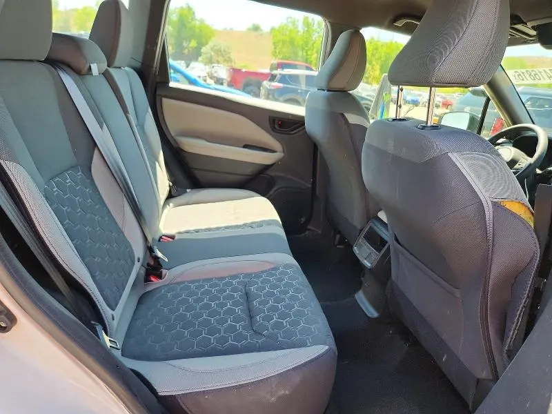 2025 SUBARU FORESTER   