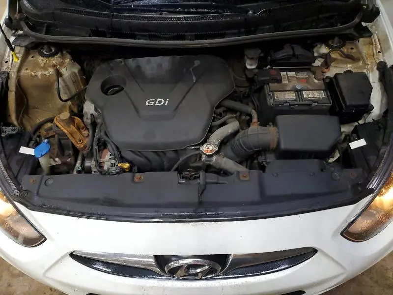 2013 HYUNDAI ACCENT SE  