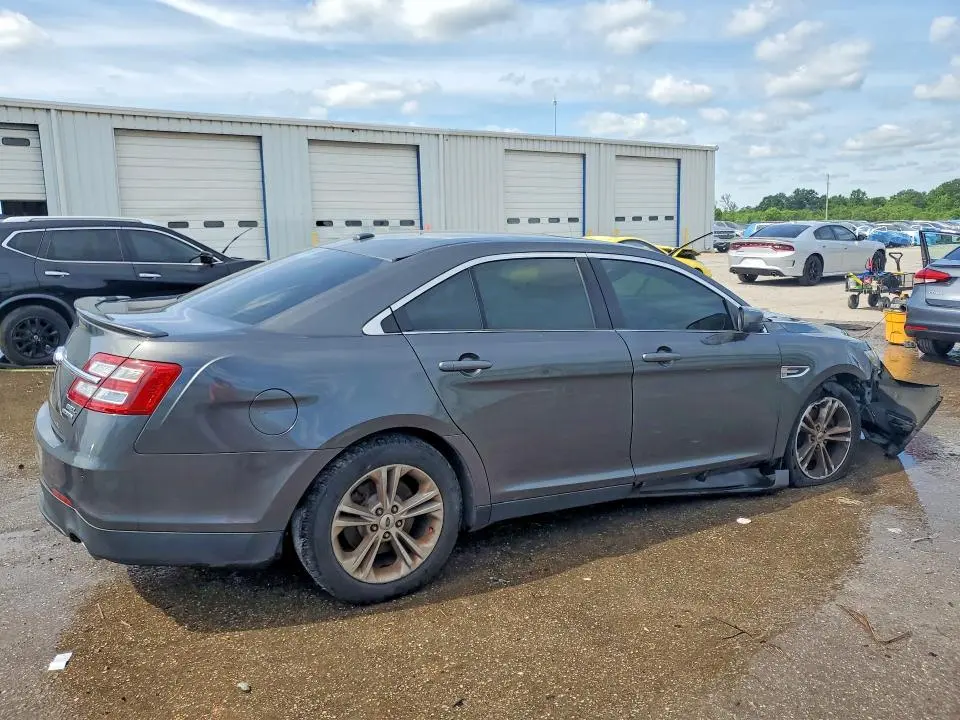 2015 FORD TAURUS SEL  