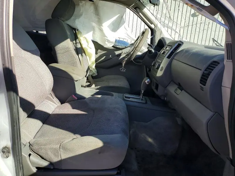 2011 NISSAN FRONTIER S  