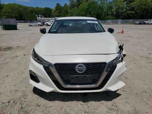 2019 NISSAN ALTIMA SR  