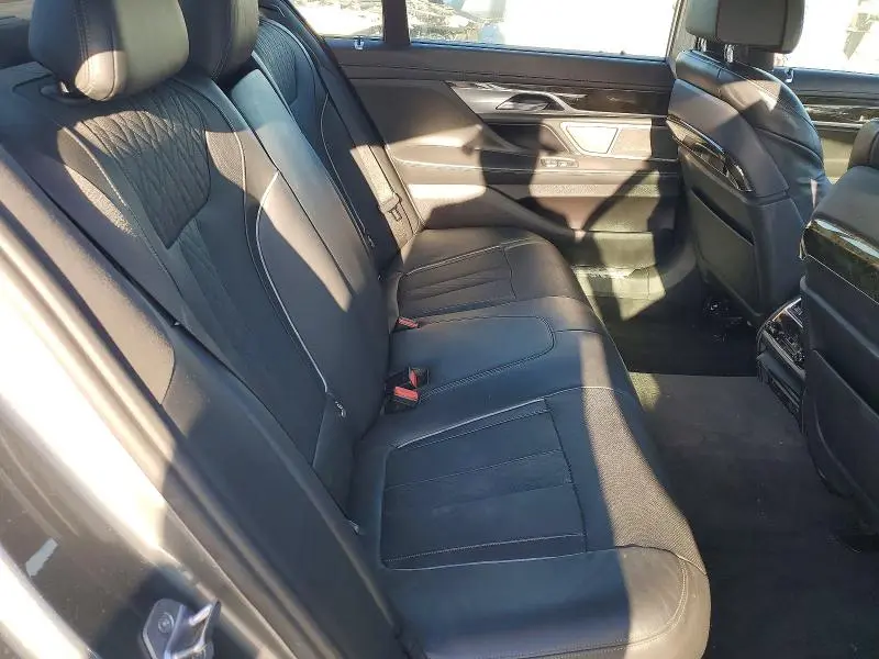 2017 BMW 750 XI  