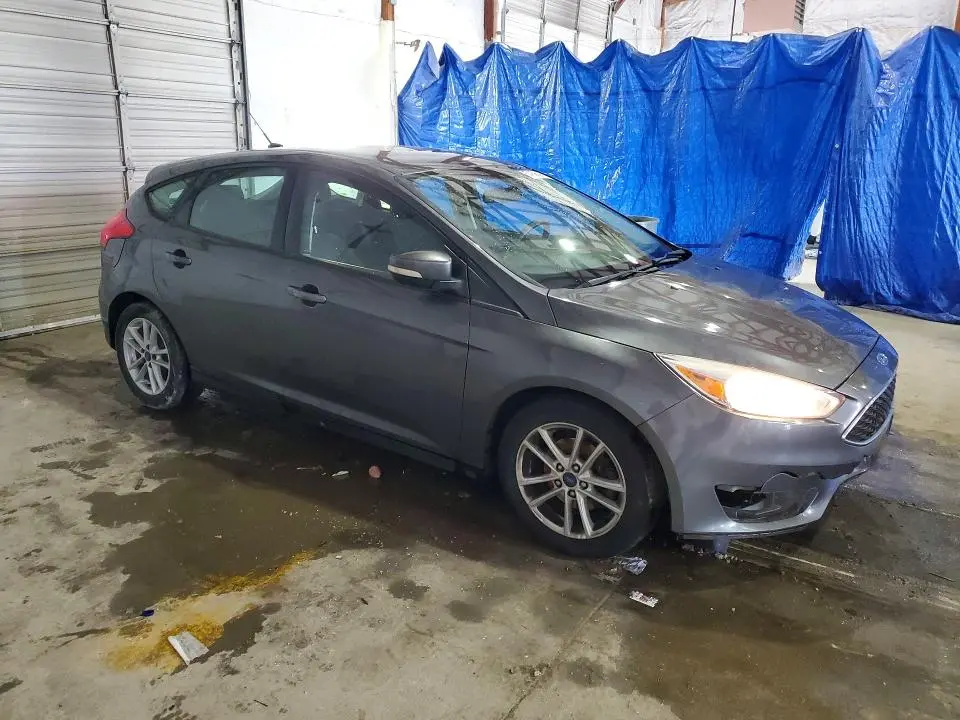 2017 FORD FOCUS SE  