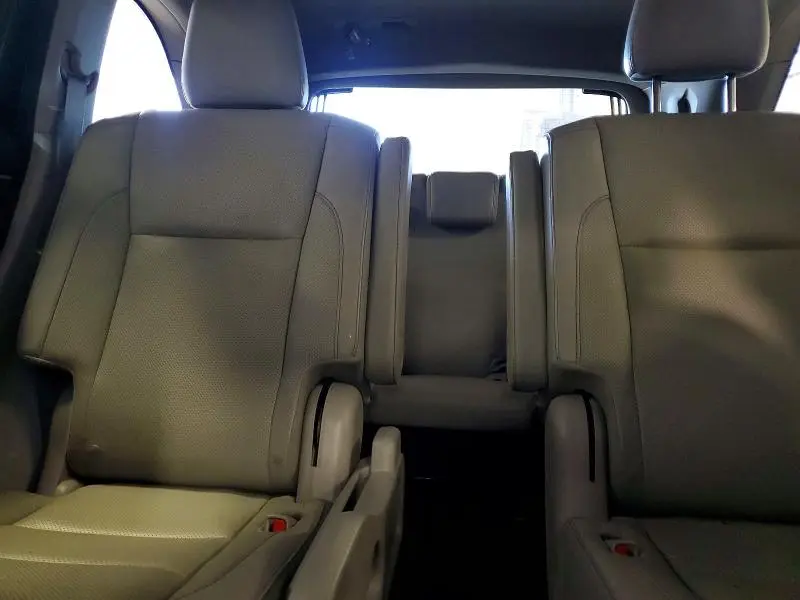 2016 TOYOTA HIGHLANDER LIMITED PLATINUM  