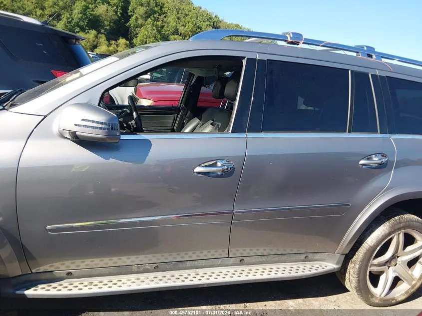 2012 MERCEDES-BENZ GL 550 4MATIC