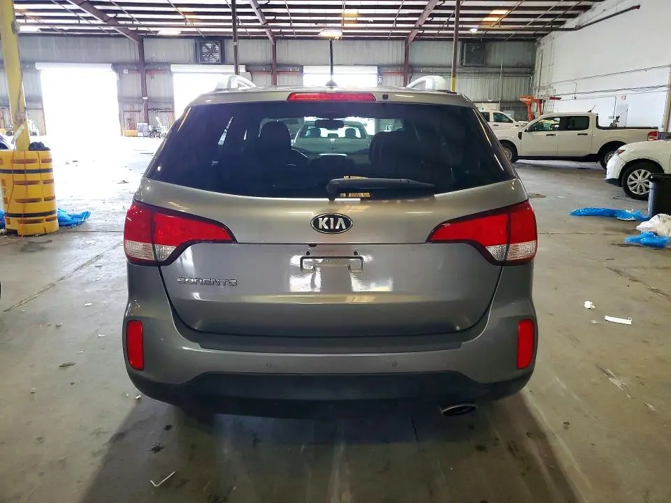 2014 KIA SORENTO LX  