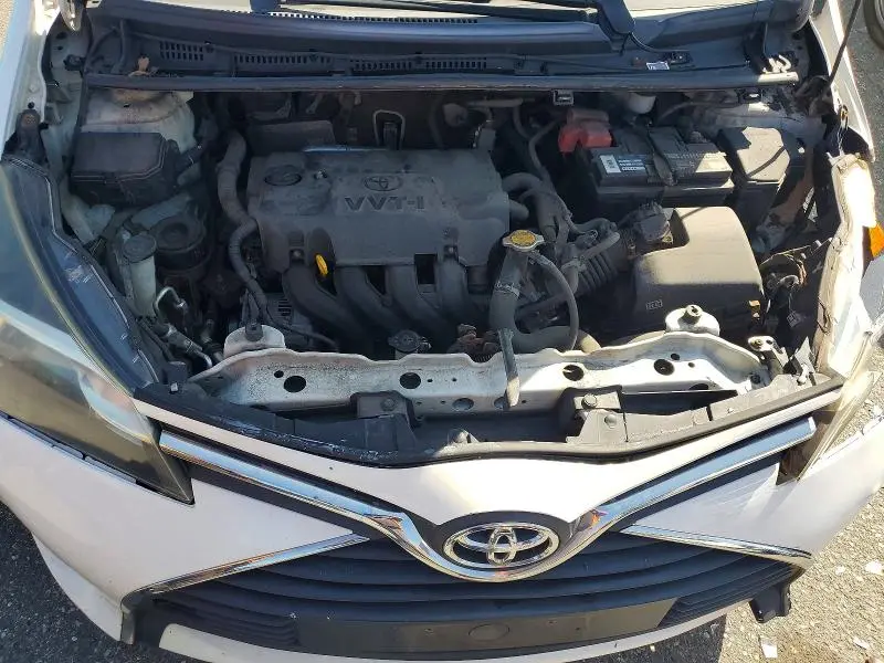 2015 TOYOTA YARIS 3-DOOR LE  
