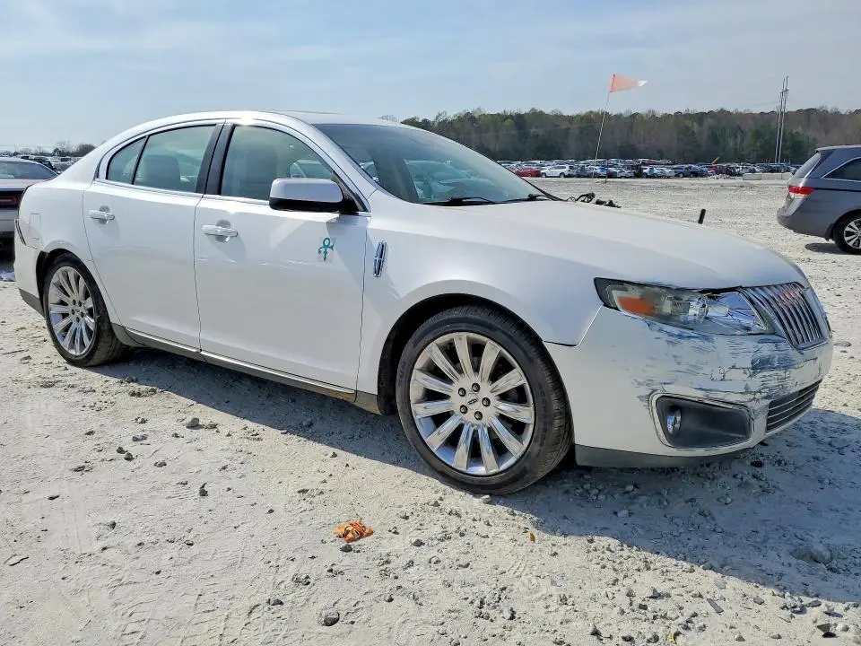 2011 LINCOLN MKS   