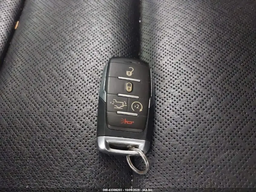 2021 RAM 1500 LARAMIE  4X4 5'7 BOX