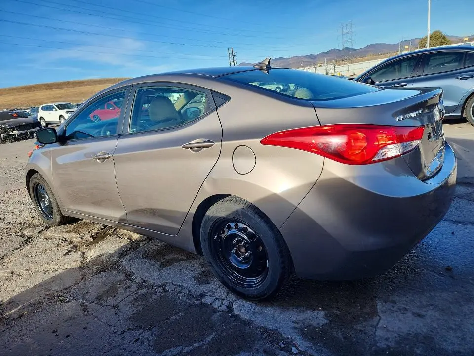 2012 HYUNDAI ELANTRA GLS  