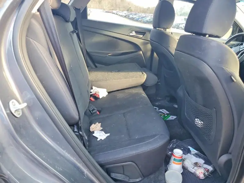 2019 HYUNDAI TUCSON SE  
