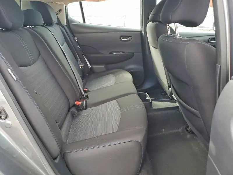 2024 NISSAN LEAF S  
