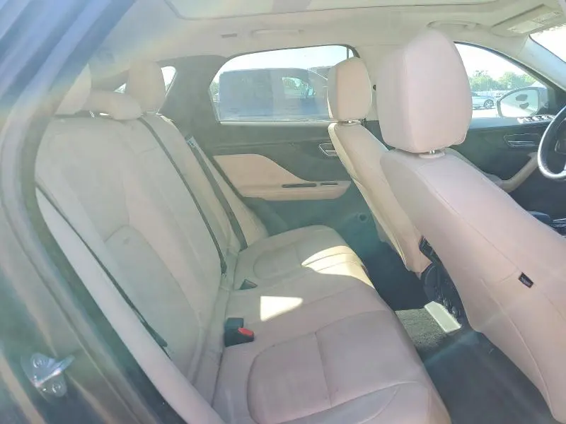 2017 JAGUAR F-PACE   