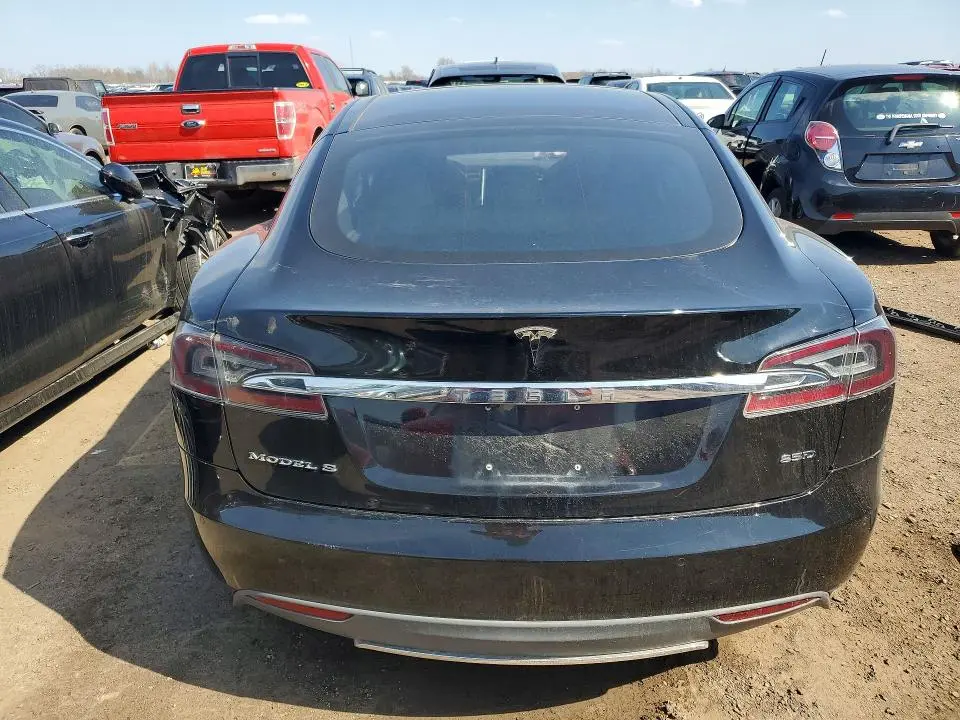 2015 TESLA MODEL S   