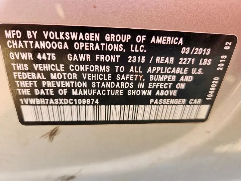 2013 VOLKSWAGEN PASSAT SE  