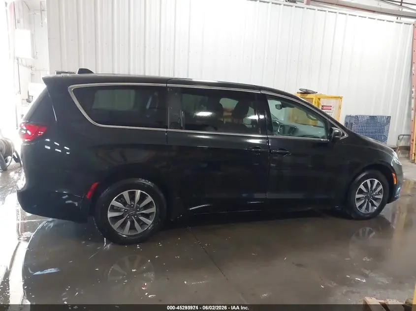 2023 CHRYSLER PACIFICA HYBRID TOURING L