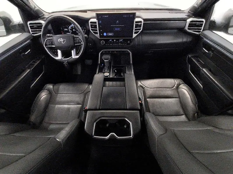 2025 TOYOTA TUNDRA PLATINUM  