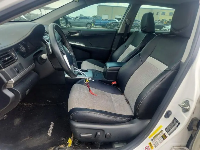 2013 TOYOTA CAMRY SE  