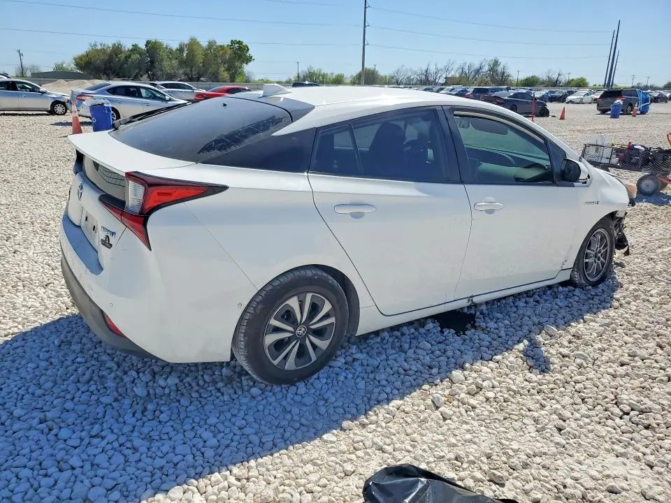 2021 TOYOTA PRIUS LE  