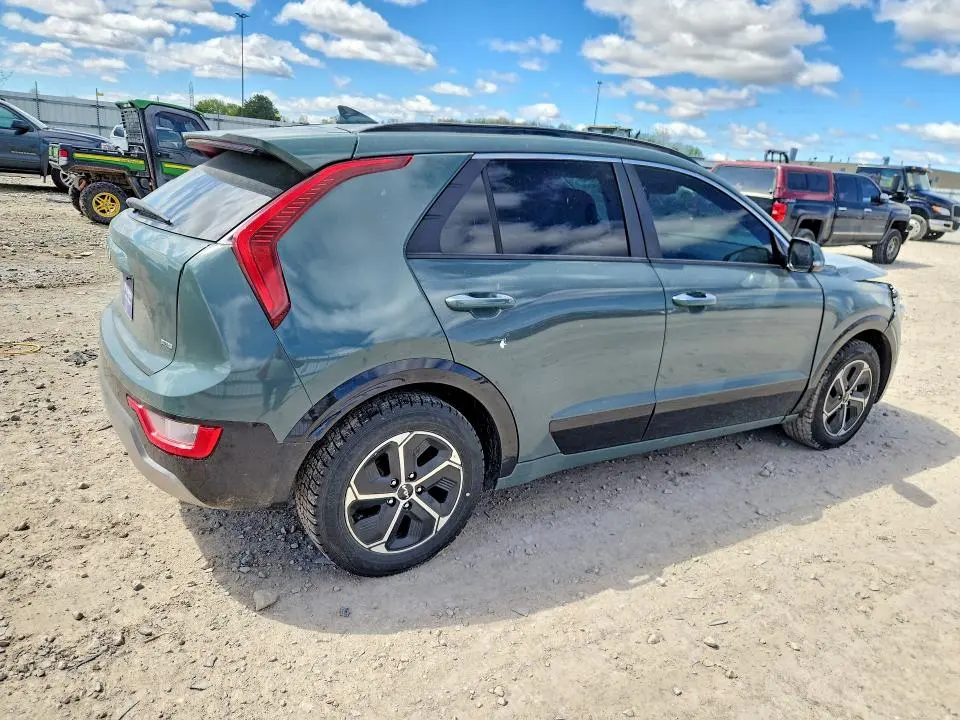 2023 KIA NIRO SX  