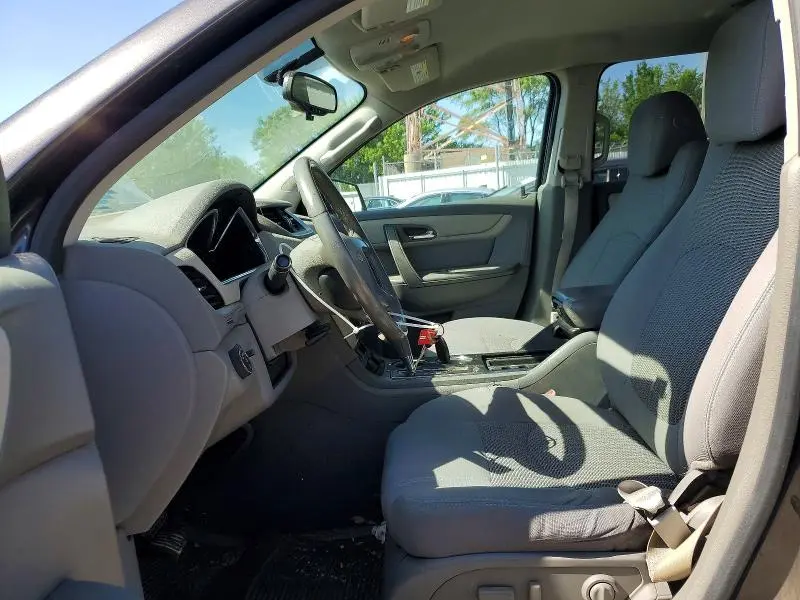 2015 CHEVROLET TRAVERSE LT  