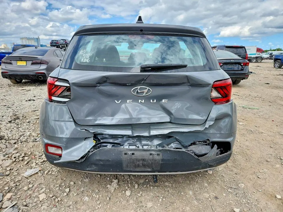 2022 HYUNDAI VENUE SE  