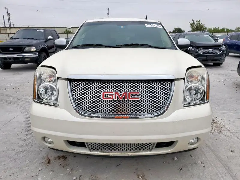 2011 GMC YUKON DENALI  
