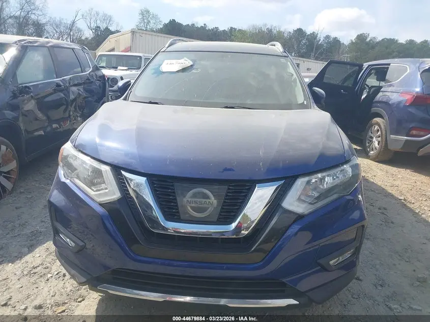 2017 NISSAN ROGUE SV