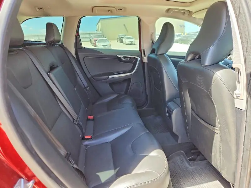 2016 VOLVO XC60 T5 PREMIER  
